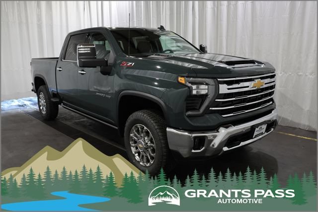 2026 Chevrolet Silverado HD LTZ 4WD Crew Cab Standard Box's photo