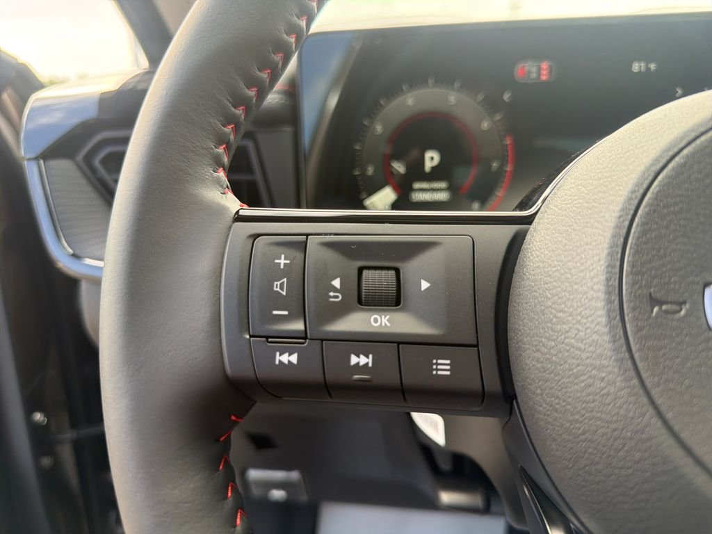 New 2026 Nissan Kicks SR 4D Sport Utility