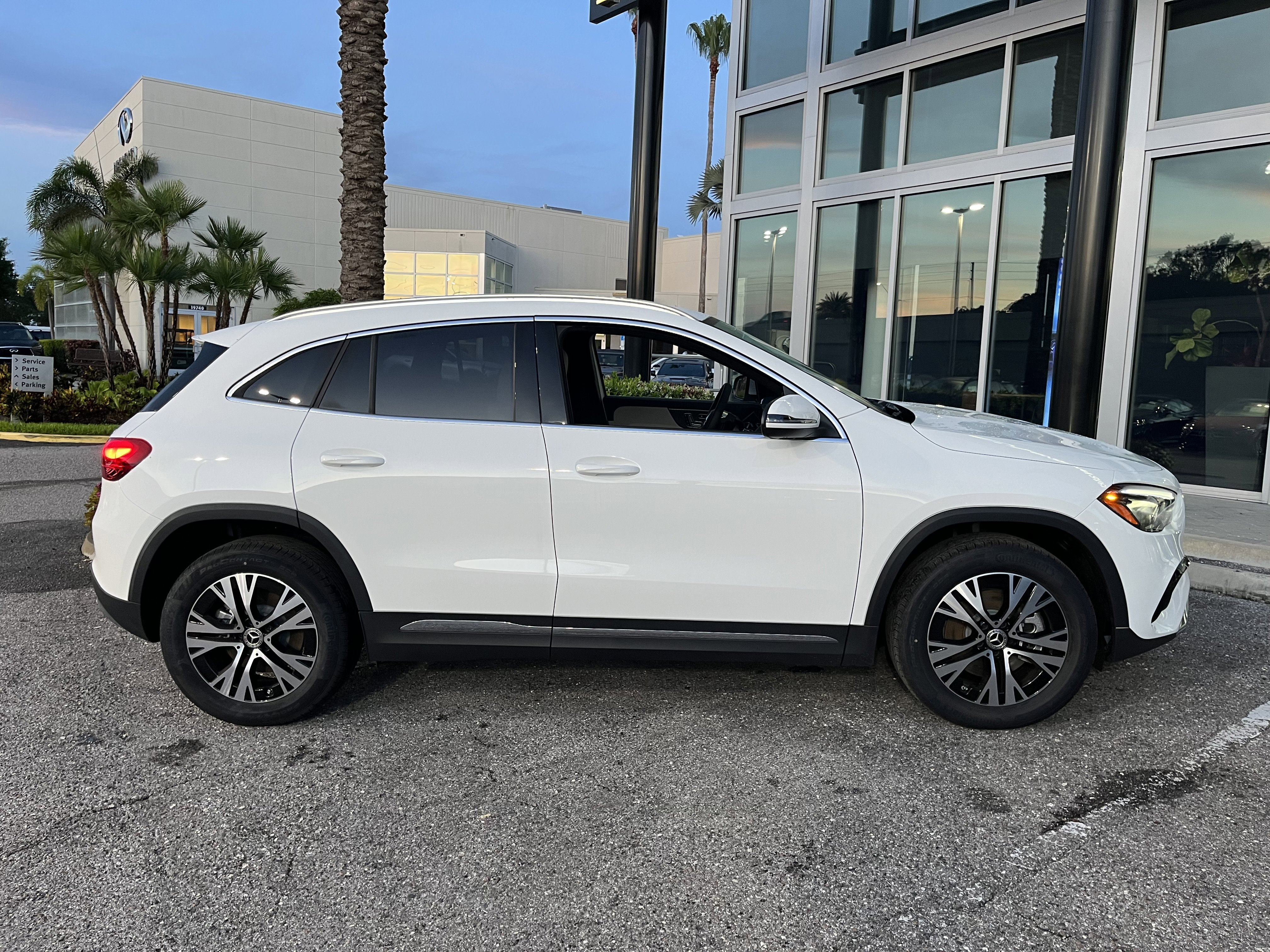New 2026 POLAR WHITE Mercedes-Benz GLA 250 image 8