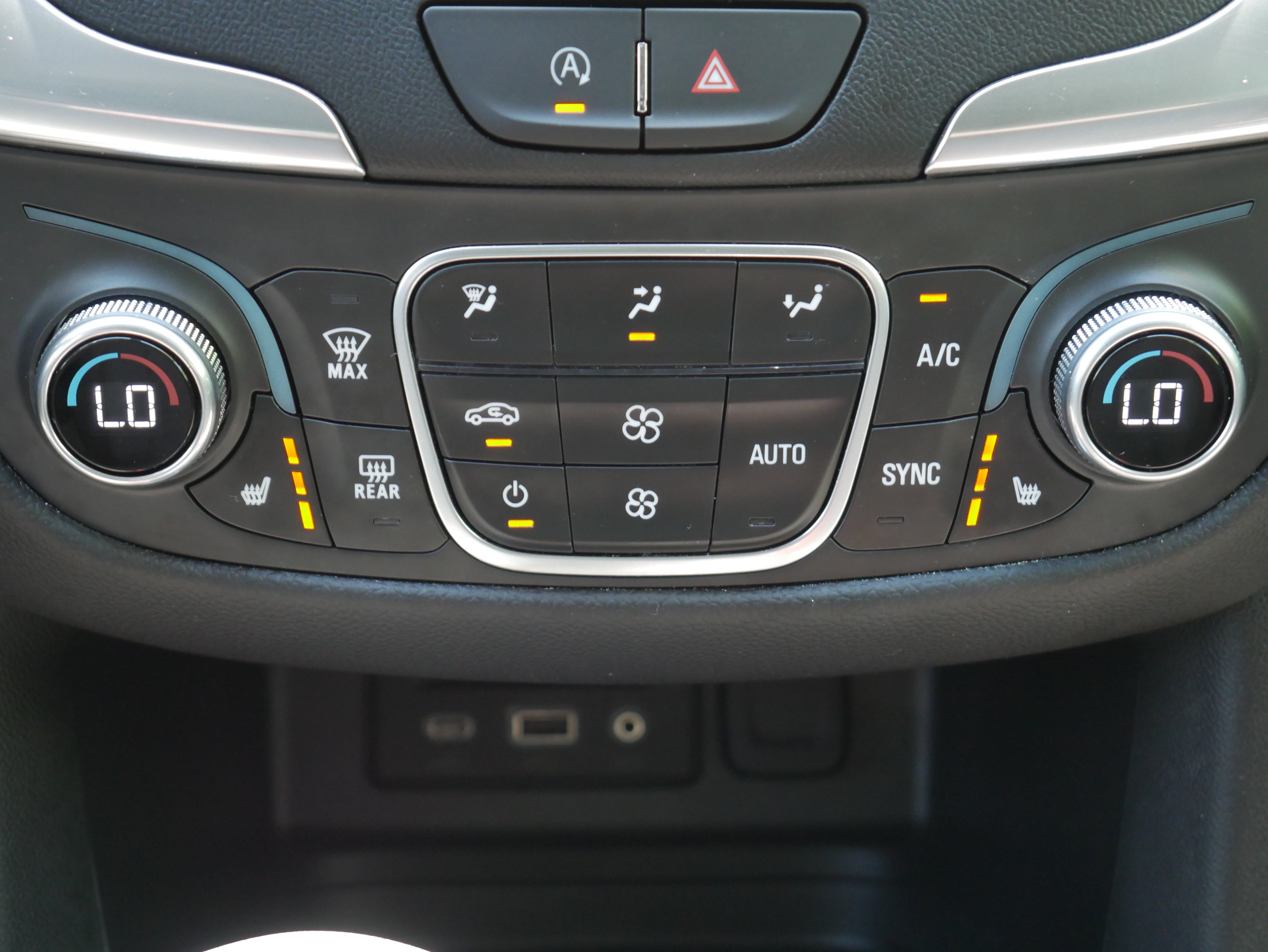 Used 2024 Summit White Chevrolet LT image 19