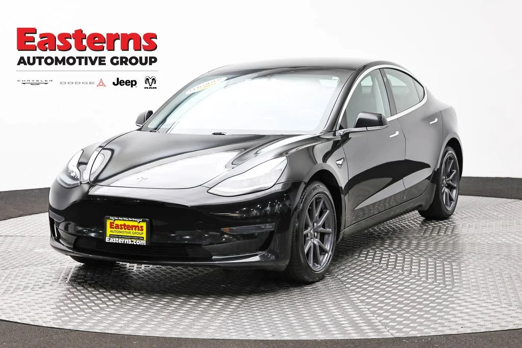 Used 2019 Black Tesla Long Range image 1