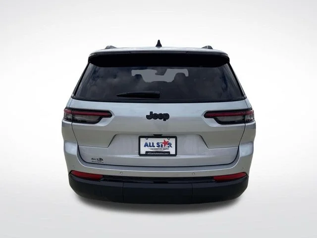 New 2025 Silver Jeep Altitude X image 7
