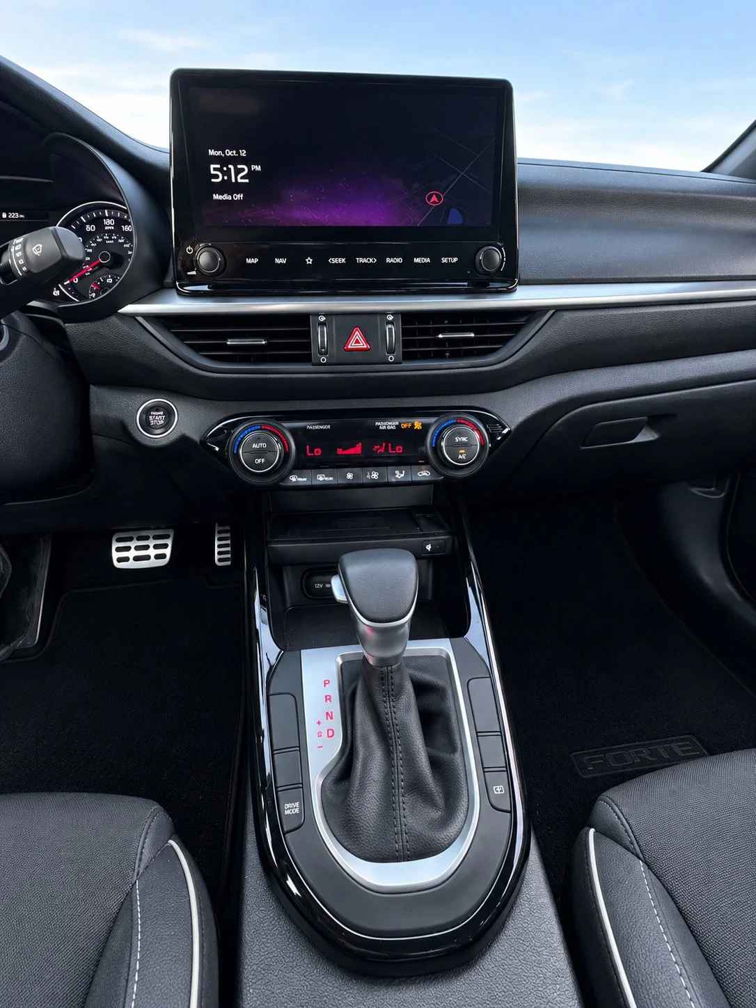 Used 2023 Gravity Gray Kia GT-Line image 13