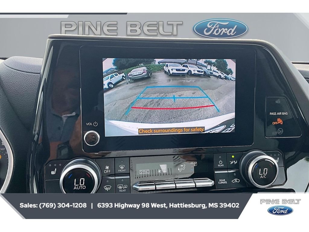 Used 2023 Wind Chill Pearl Toyota XLE image 16