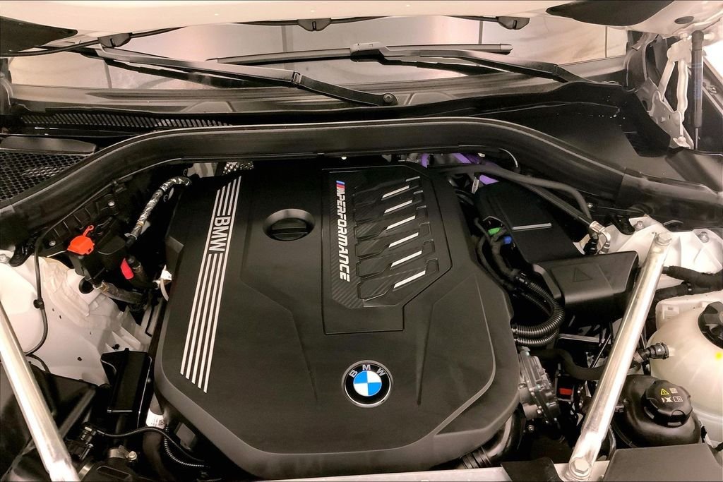 Certified Used 2023 Alpine White BMW  image 9