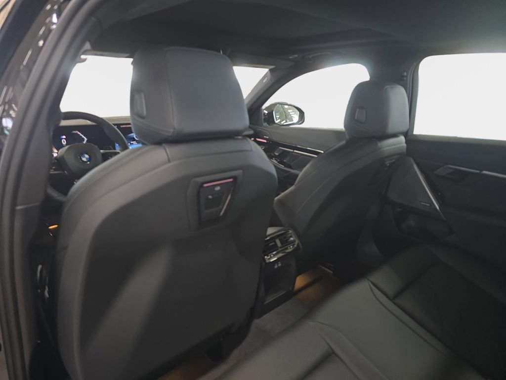 Used 2026 Black Sapphire Metallic BMW 530i image 9