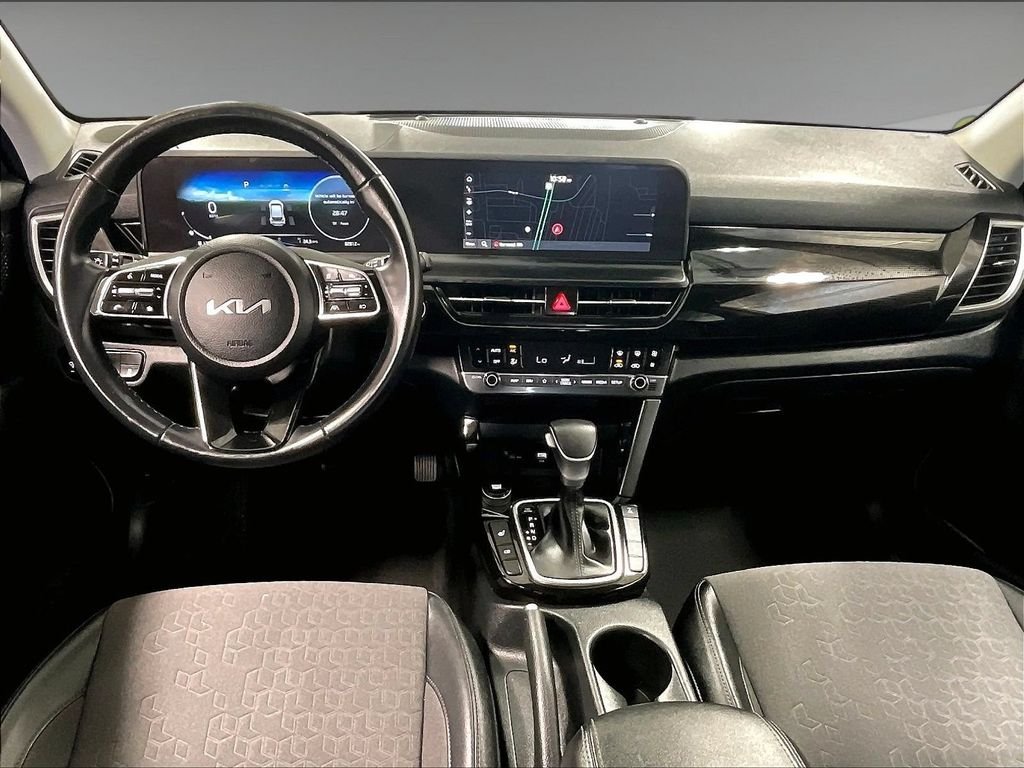 Used 2024 White Kia X-Line image 20