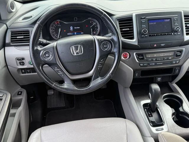 Used 2018 Blue Honda RTL image 12