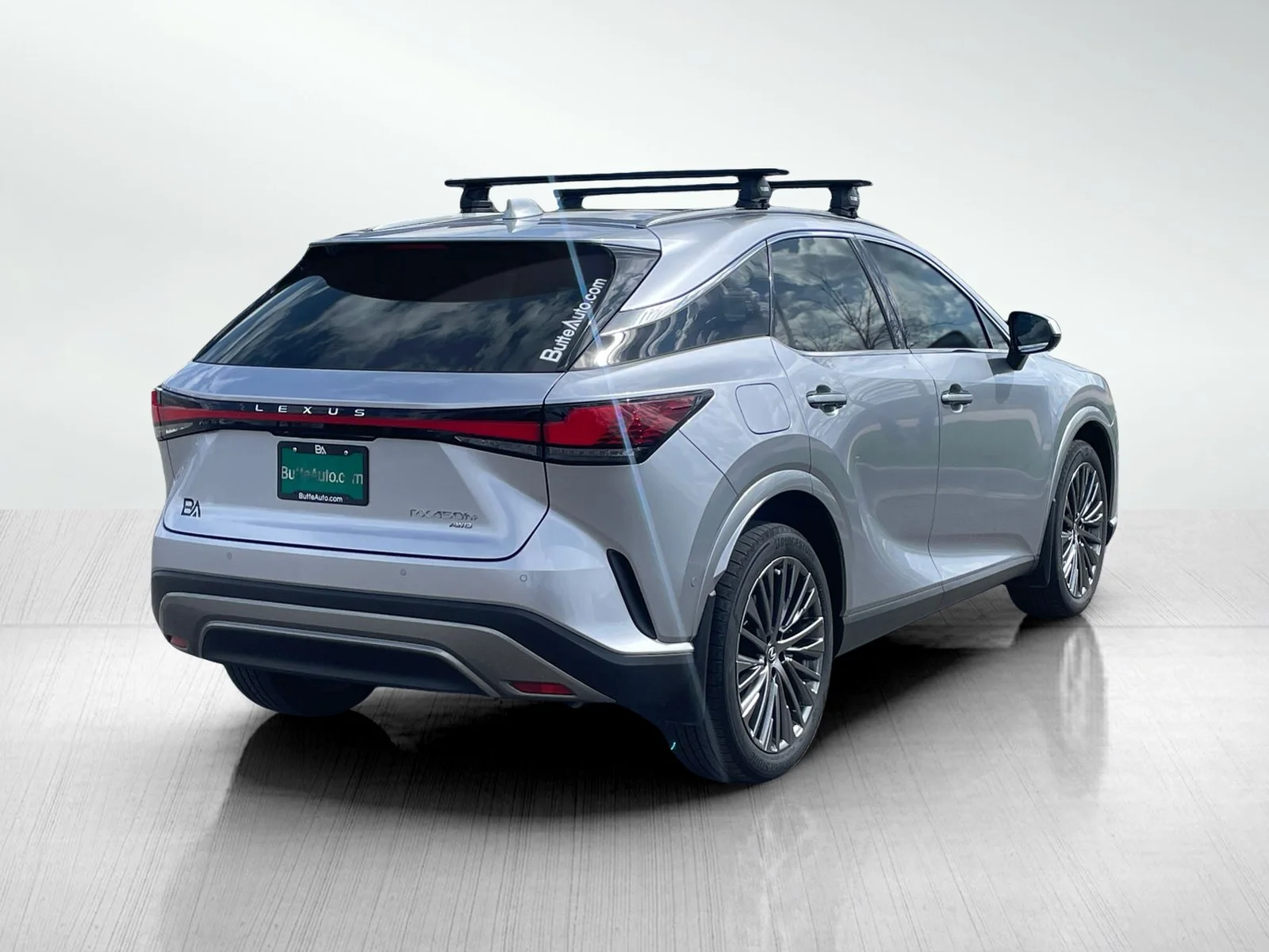 Used 2025 Iridium Lexus Luxury image 3