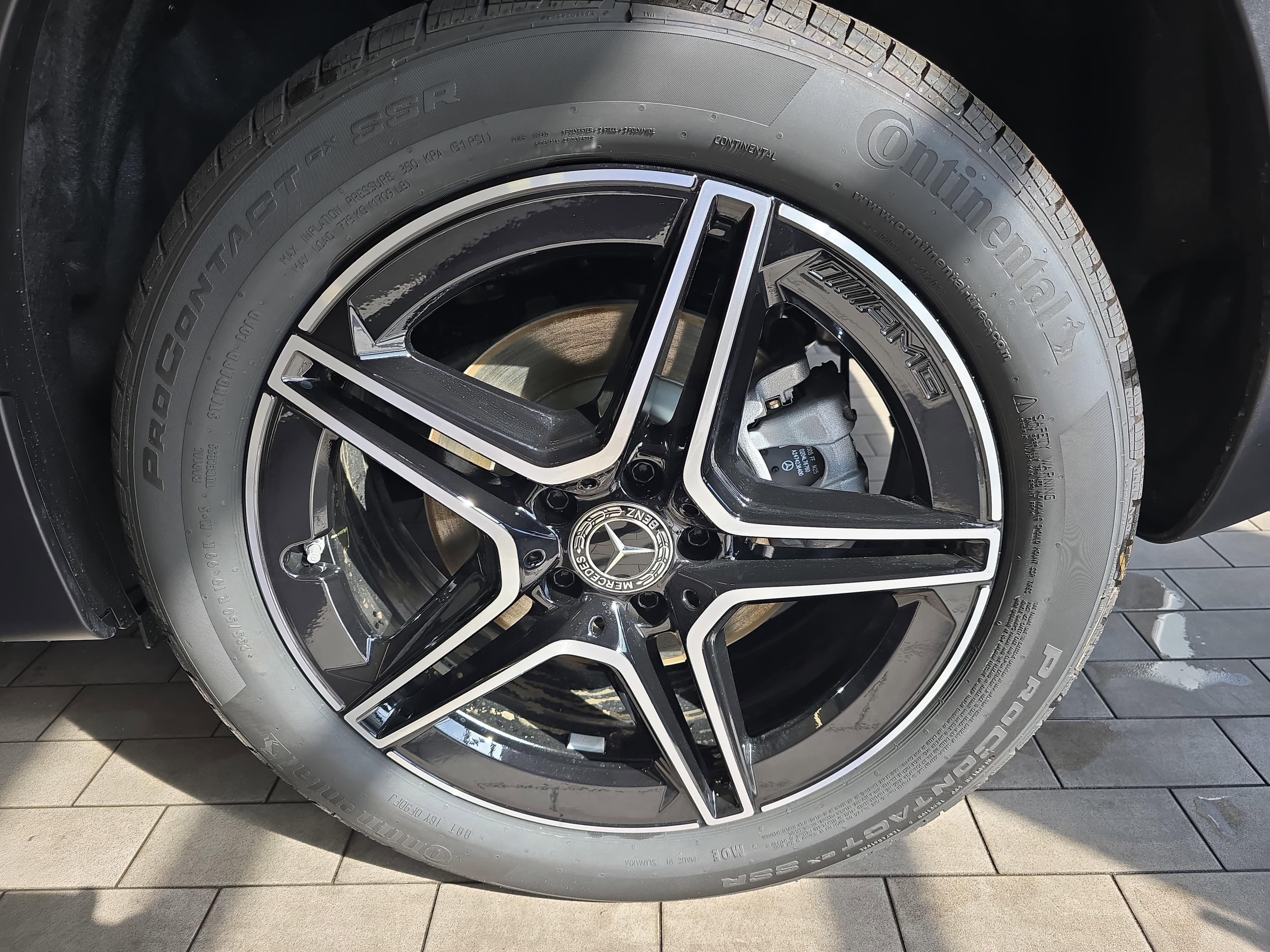New 2026 Mountain Grey Metallic Mercedes-Benz GLB250 image 34