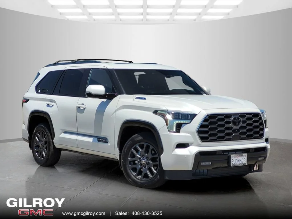 2025 Toyota Sequoia Platinum 4WD i-FORCE MAX Hybrid's photo