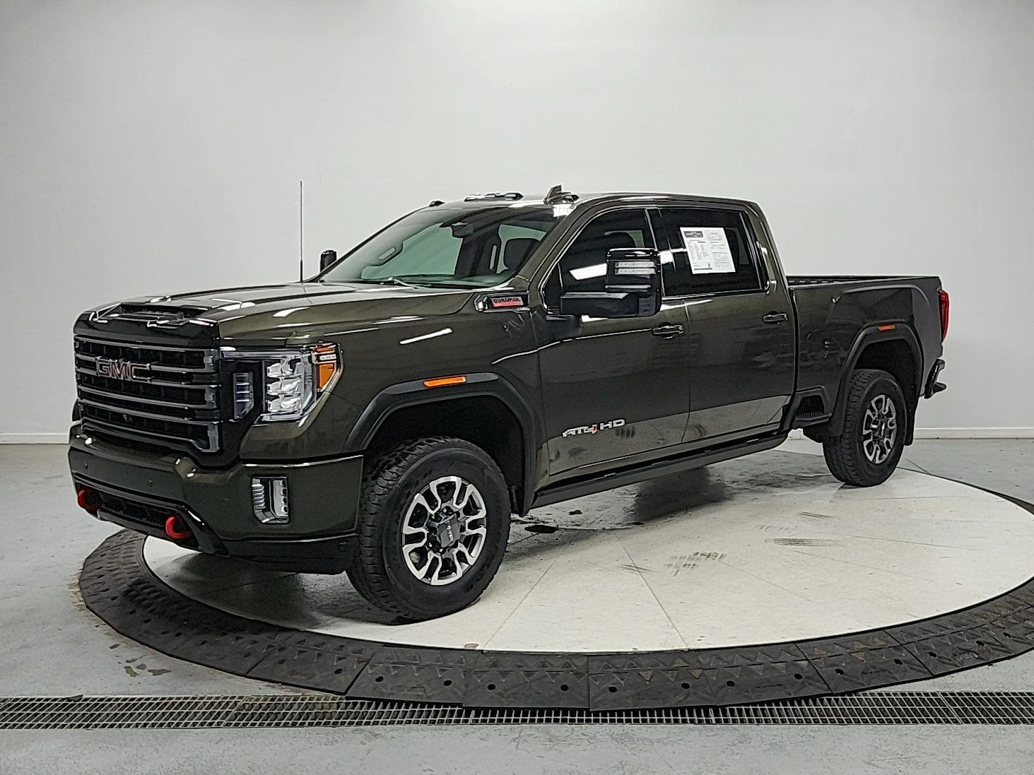 Used 2022  GMC AT4 image 3