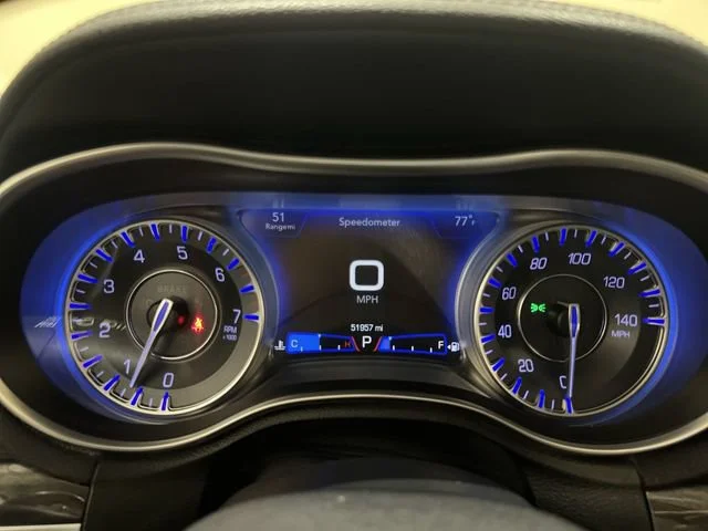 2019 Chrysler 300 Touring - Photo 11