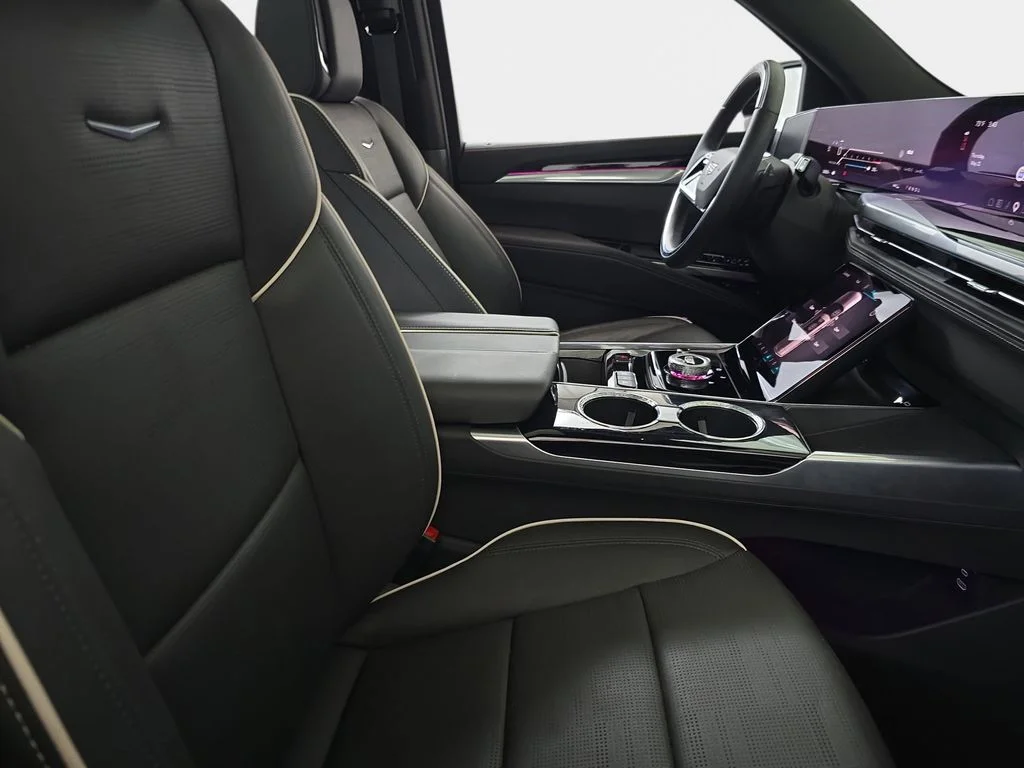Used 2025 Black Cadillac Sport image 10