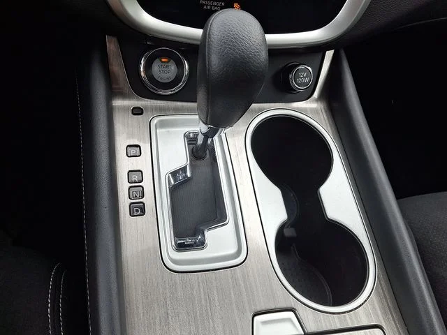 Used 2016 Brown Nissan S image 22