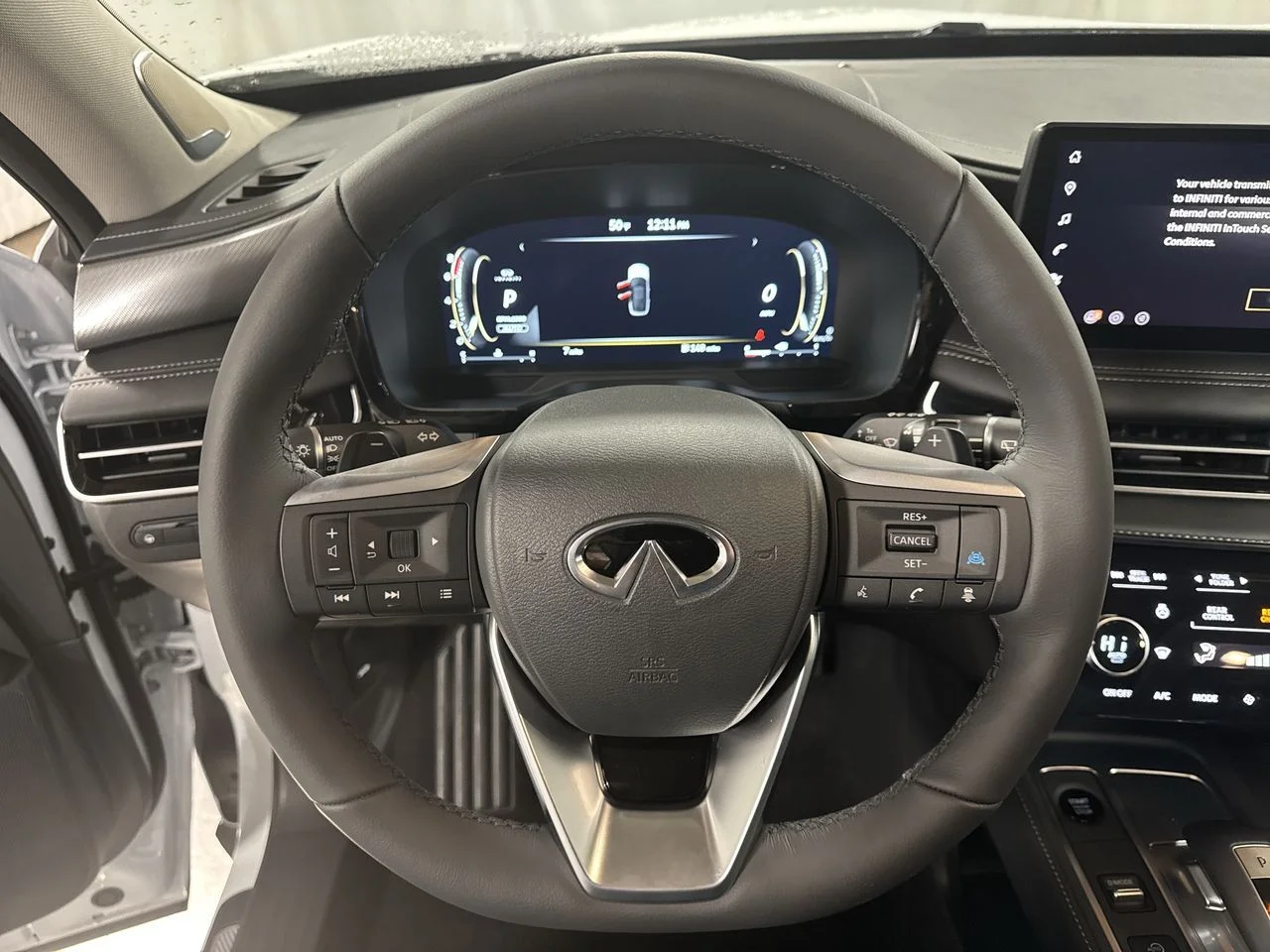 Certified Used 2026 White INFINITI LUXE image 22