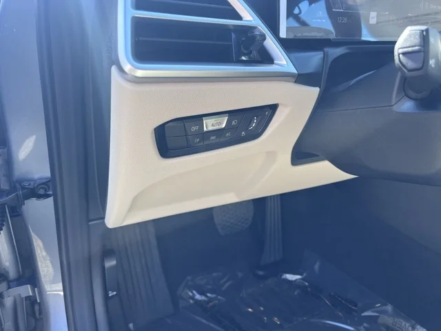 New 2025 Skyscraper Grey Metallic BMW 430i xDrive image 13