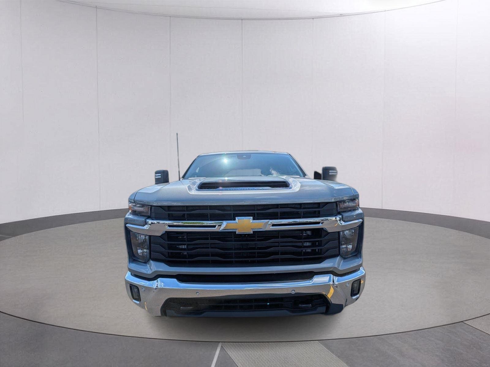 New 2026 Sterling Gray Metallic Chevrolet LT image 9