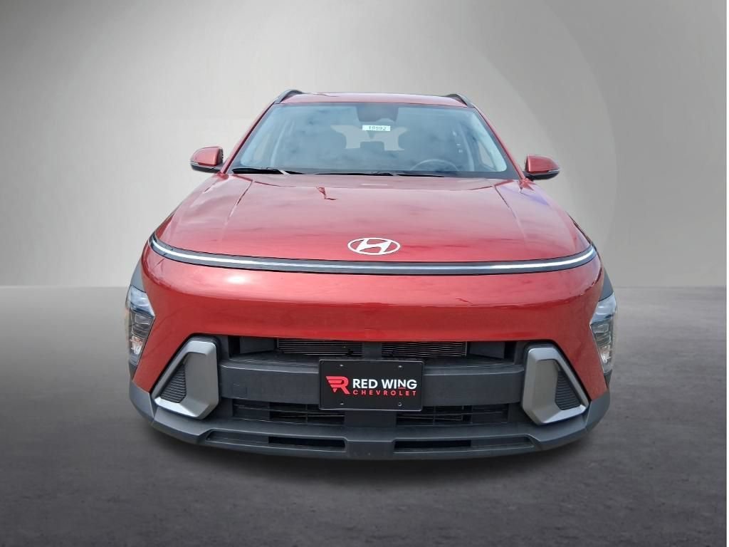 Used 2025  Hyundai SEL image 6