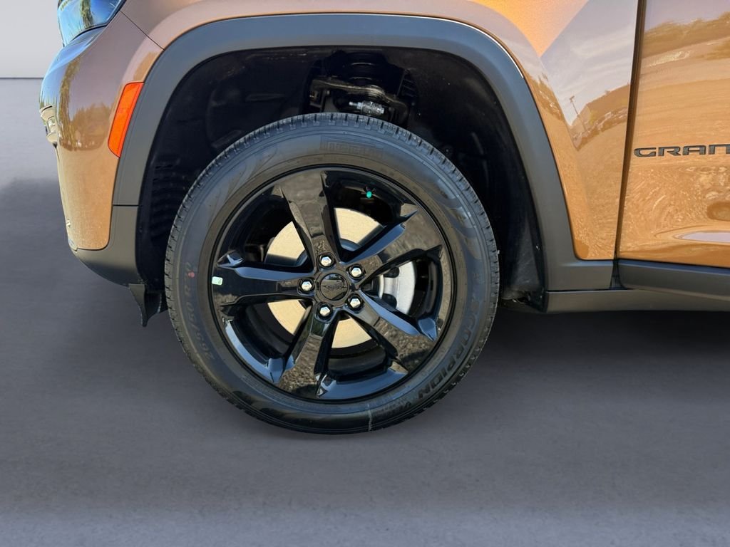 New 2026 Copper Shino Metallic Clear-Coat Exterior Paint Jeep Limited image 10