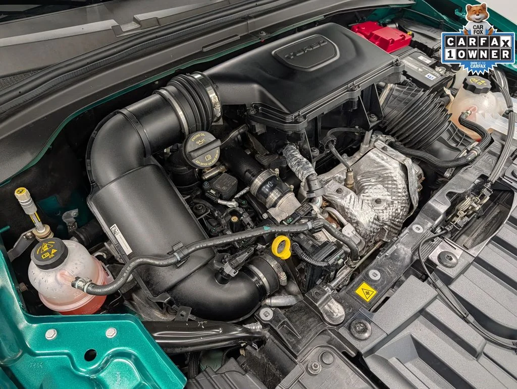 Used 2025  Alfa Romeo  image 31
