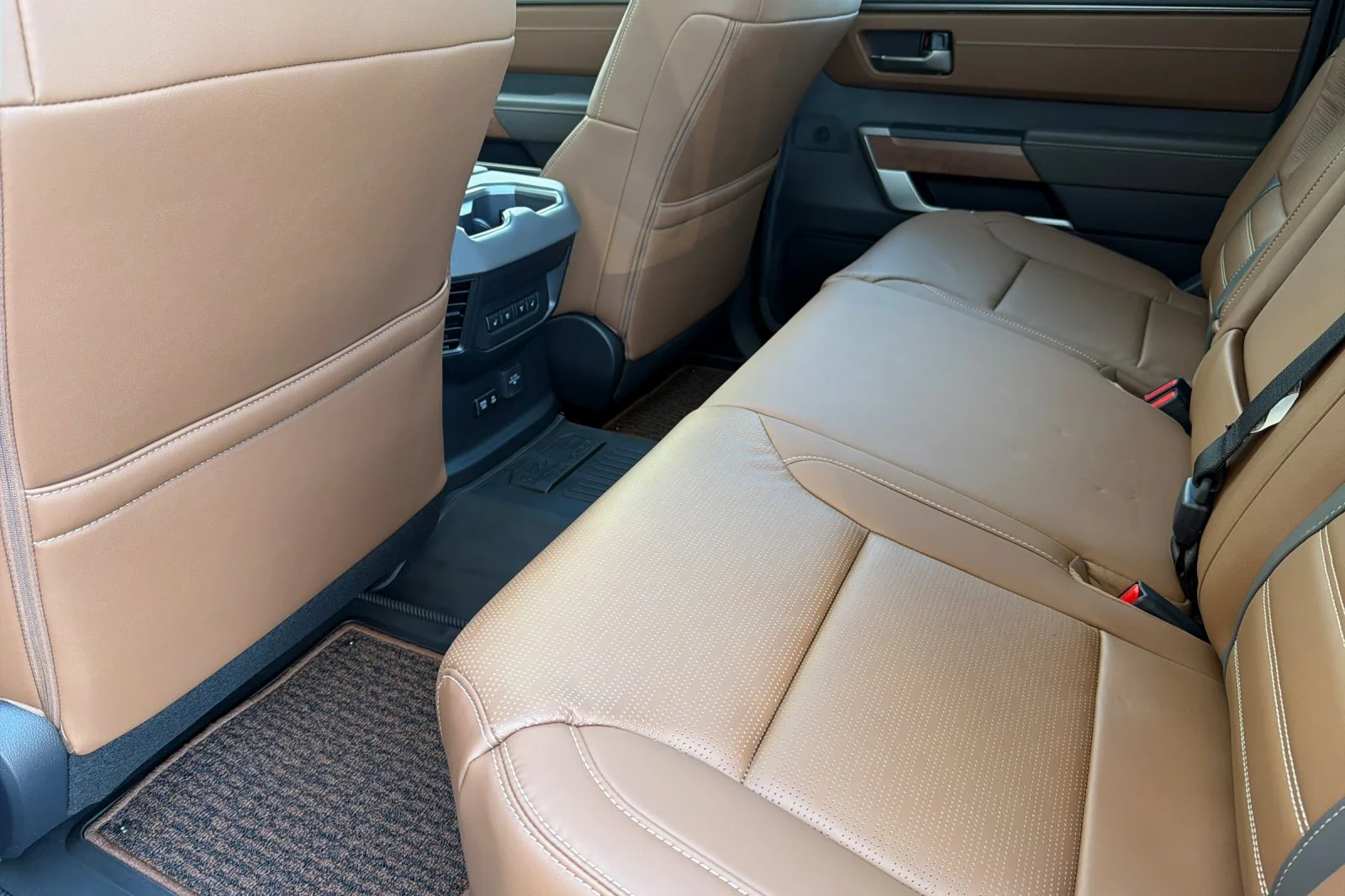 2026 Toyota Tundra 1794 Edition - Photo 9