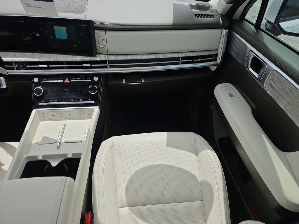 Used 2025 Serenity White Hyundai Calligraphy image 17