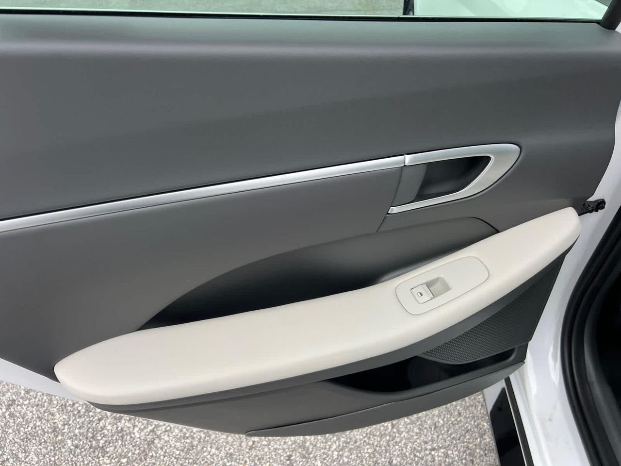 New 2026 Serenity White Hyundai SEL Sport image 13