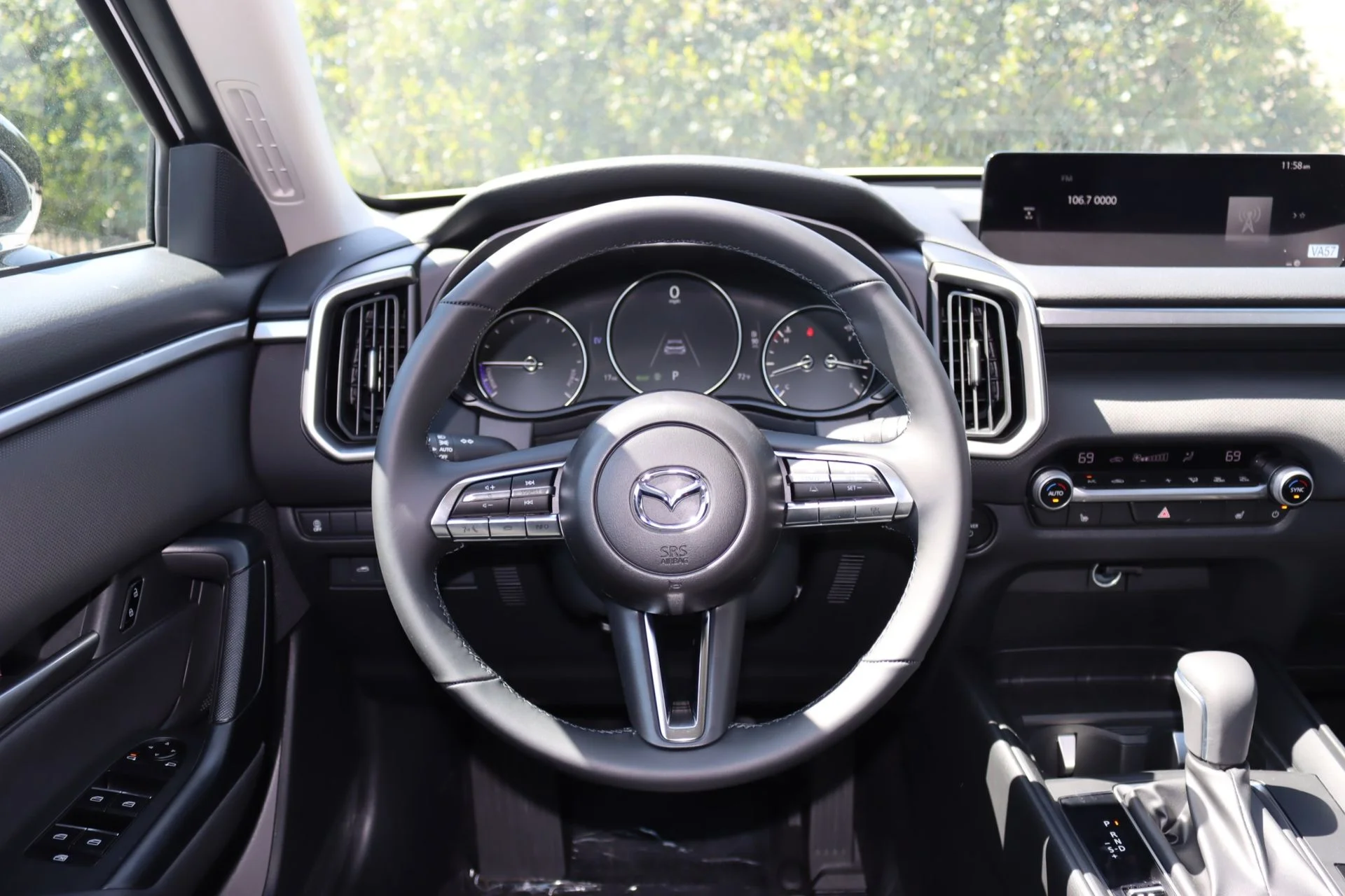 New 2026 Wind Chill Pearl Mazda Preferred AWD image 8