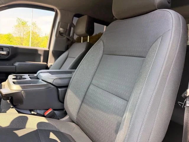 Used 2023 White Chevrolet Custom image 14