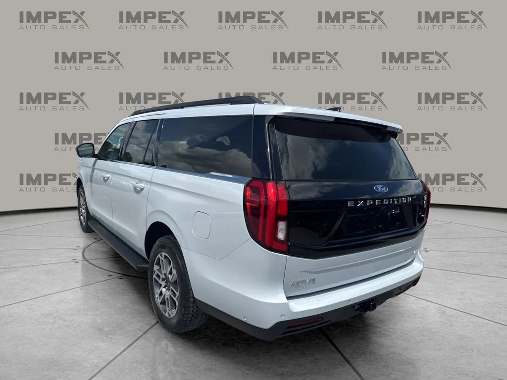 Used 2025 Silver Ford Active image 3