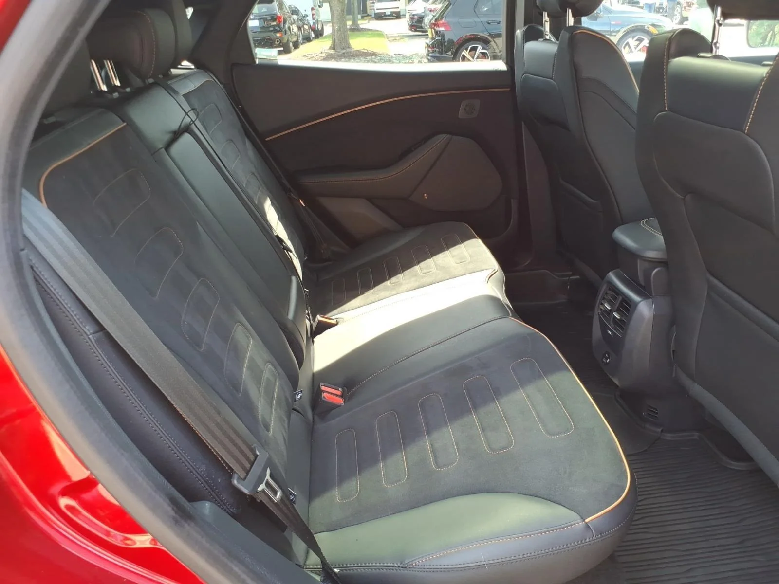Used 2022 Rapid Red Metallic Tinted Clearcoat Ford GT image 26