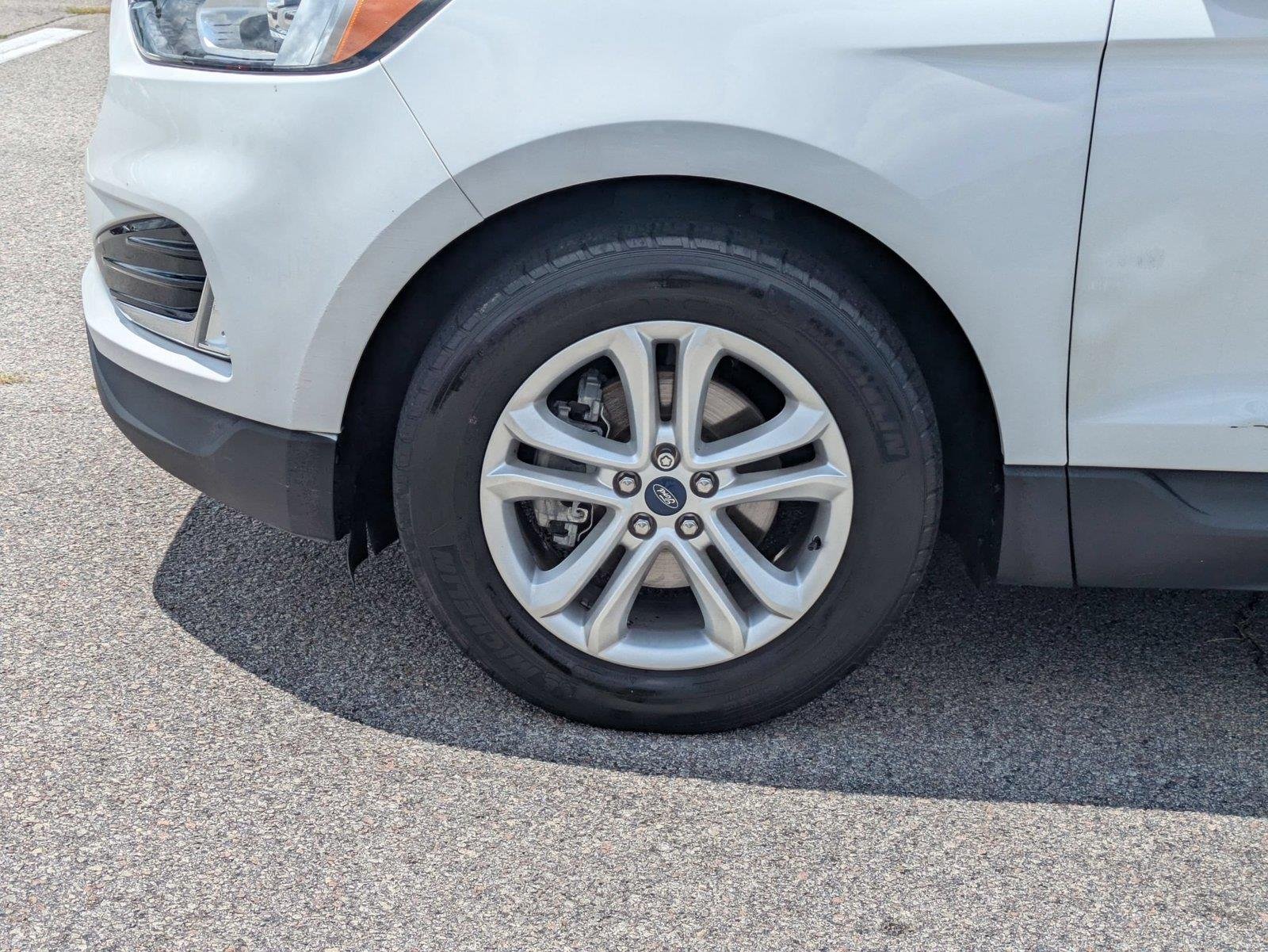 Used 2019  Ford SEL image 10