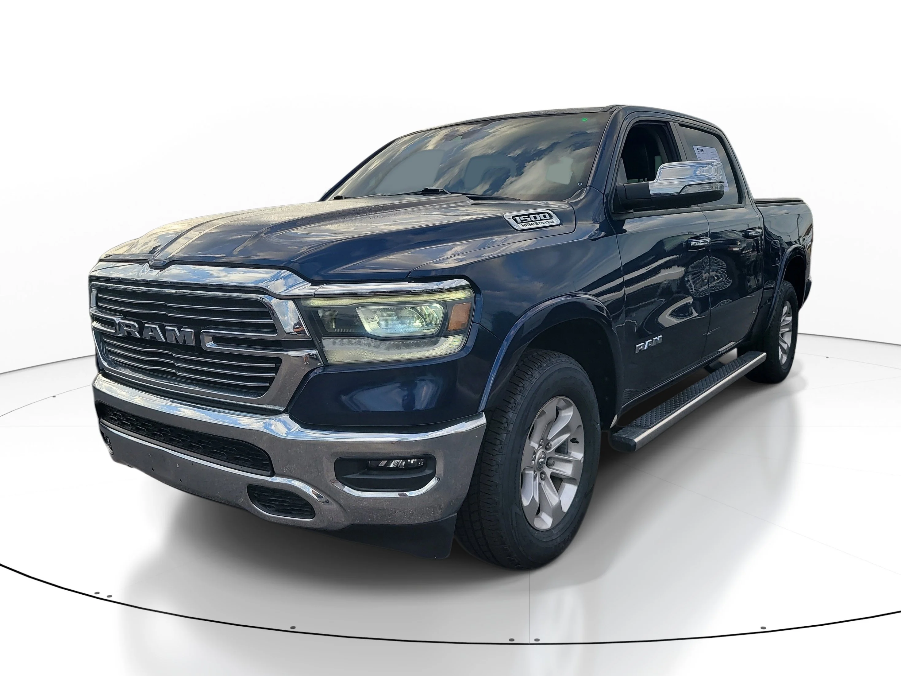 Used 2022 Patriot Blue Pearlcoat Ram Laramie image 3