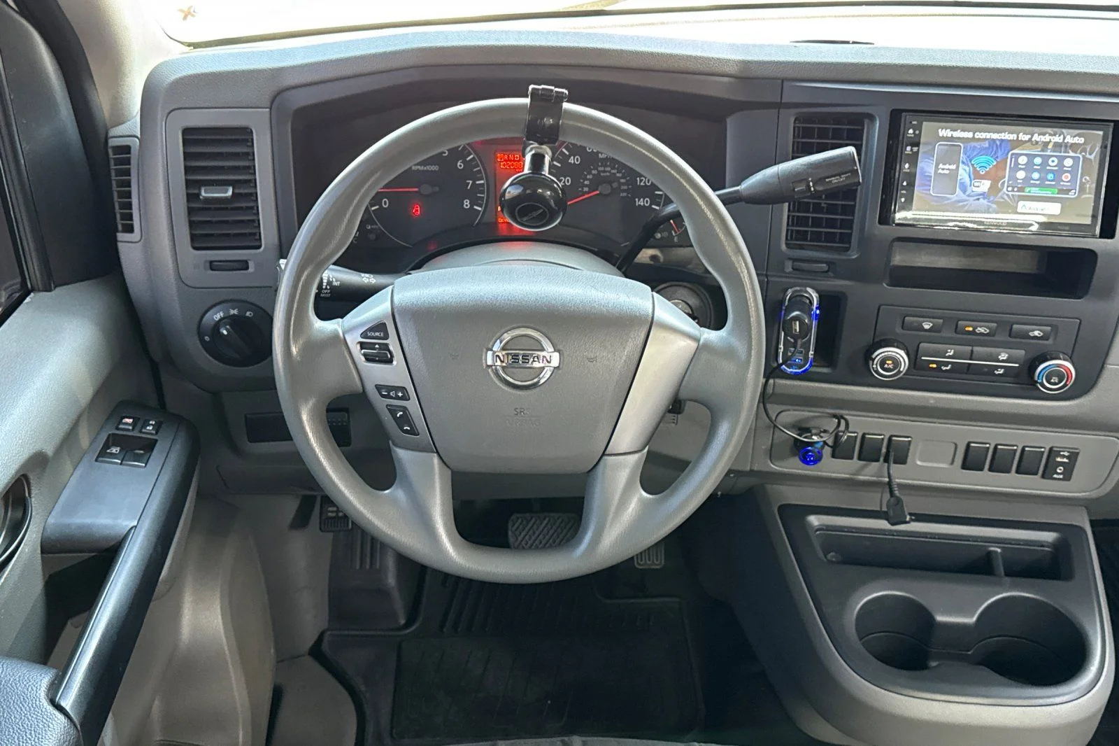 Used 2020 Glacier White Nissan S image 17
