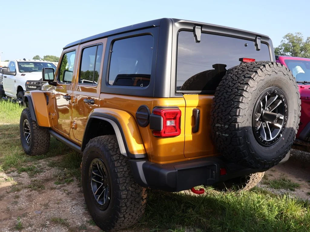 New 2026 Goldilocks Exterior Paint Jeep Rubicon image 20