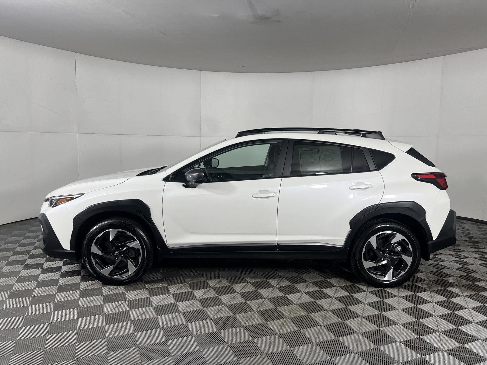 Used 2024 Crystal White Pearl Subaru Limited image 16
