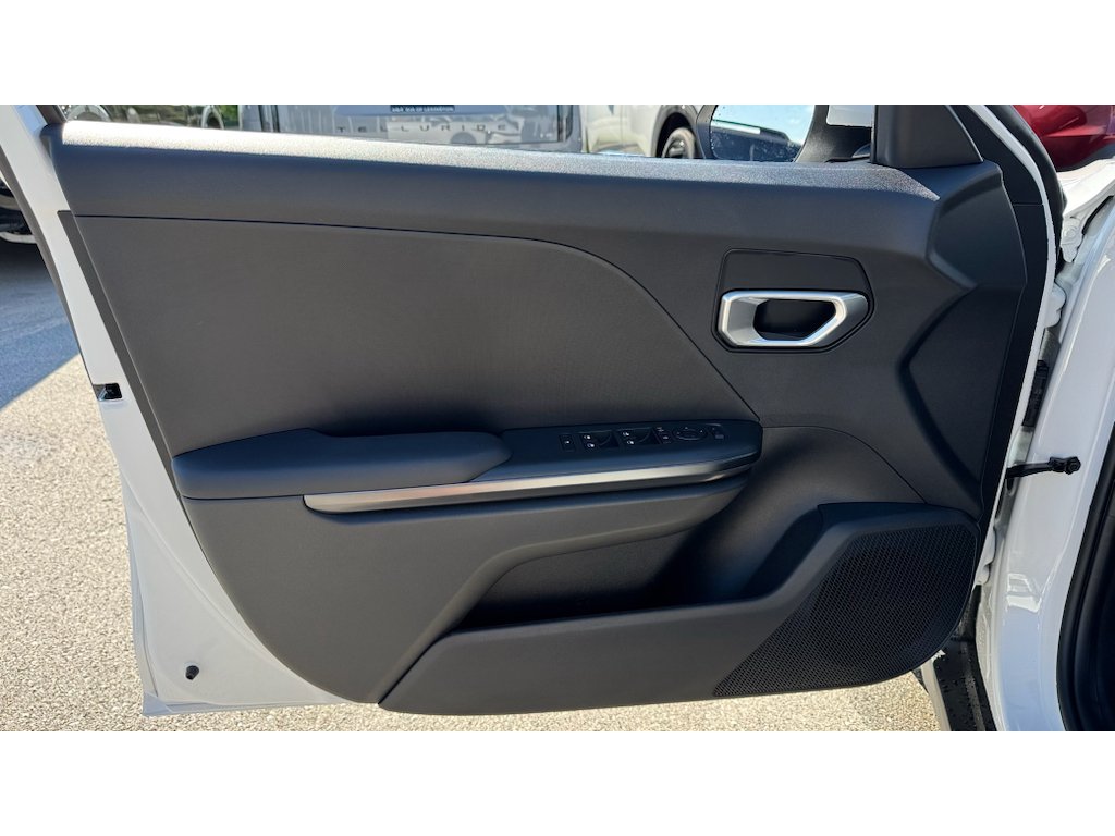 New 2026 Snow White Pearl Kia LX image 21