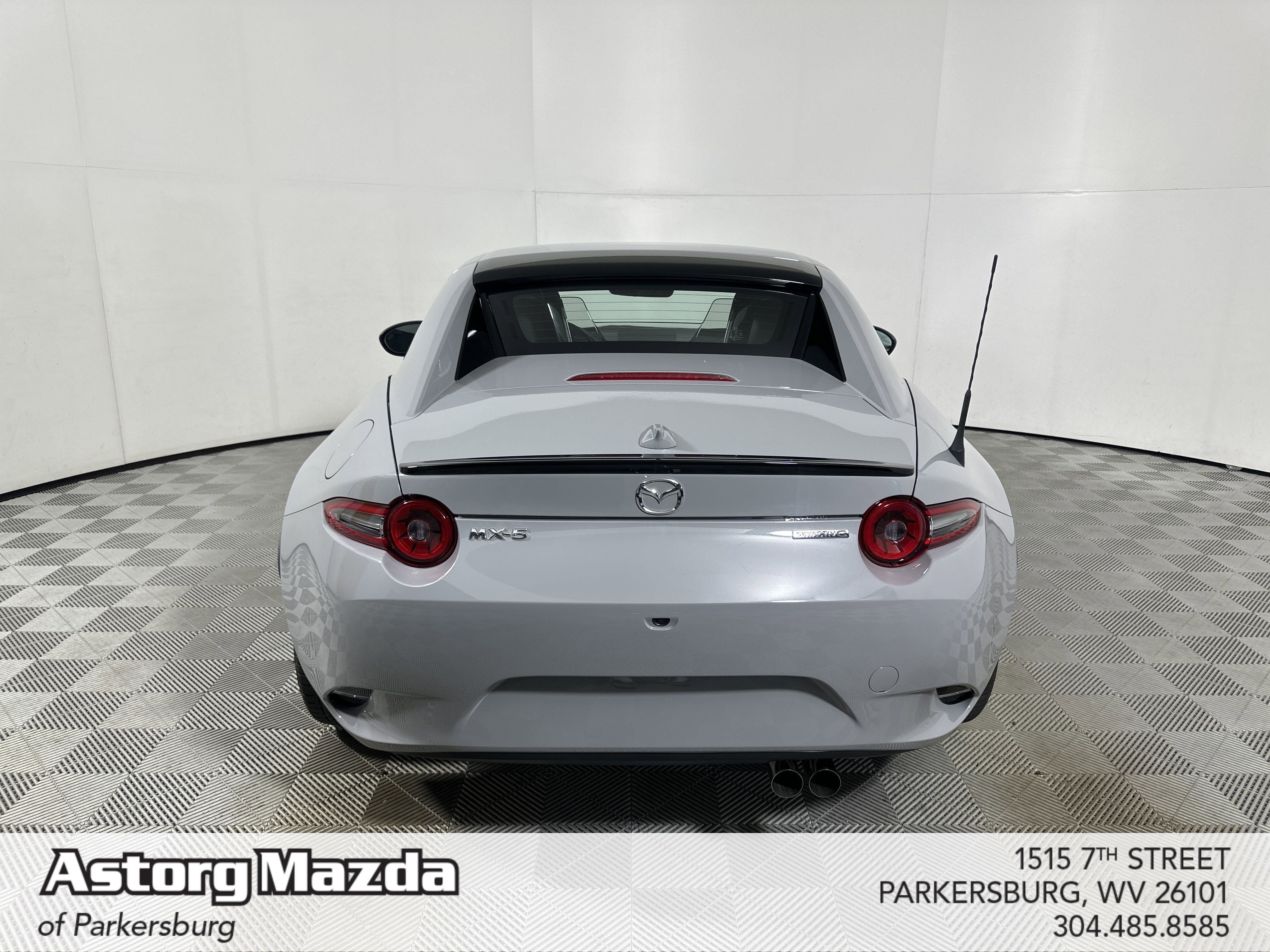 2025 Mazda MX-5 Miata RF Grand Touring - Photo 6