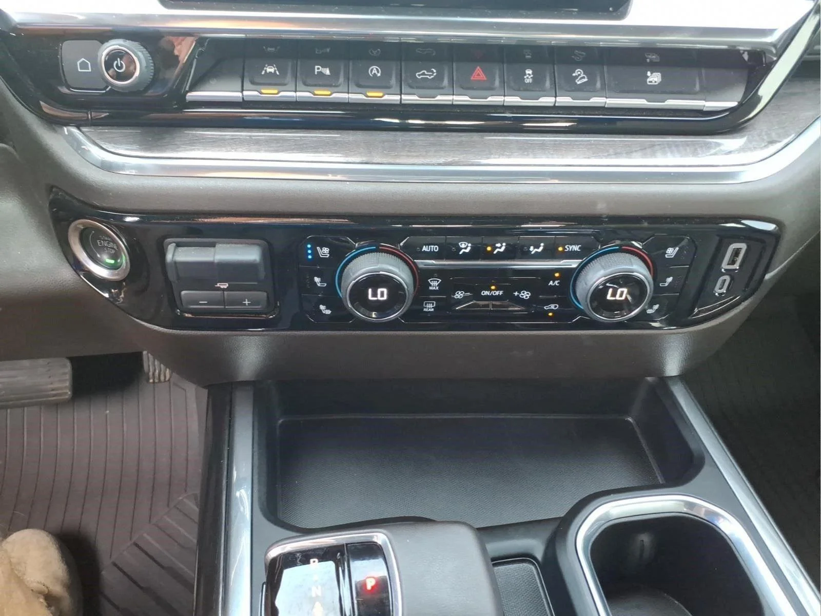 Used 2024 Iridescent Pearl Tricoat Chevrolet LTZ image 24