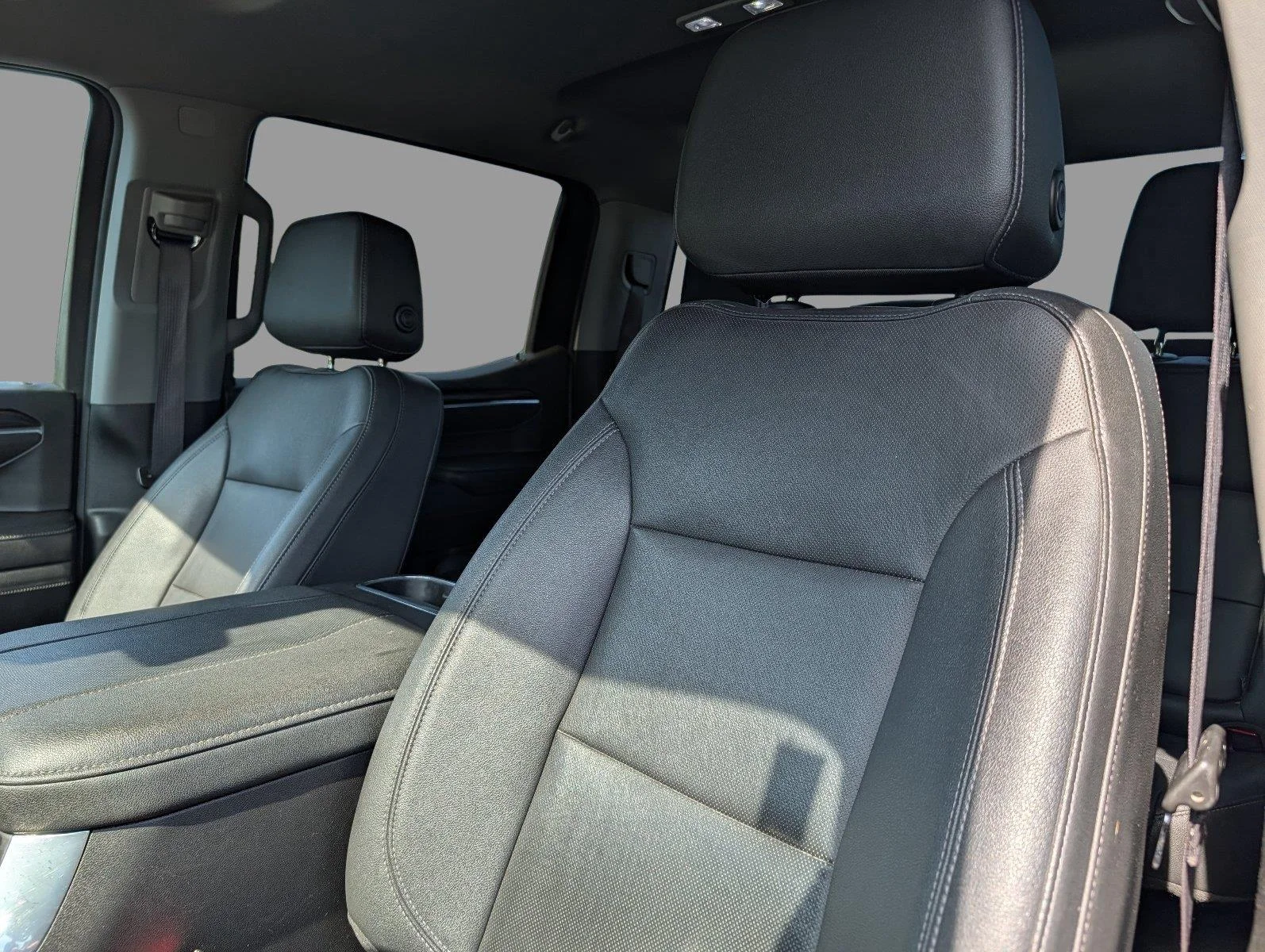 Used 2023 Volcanic Red Tintcoat GMC SLT image 13