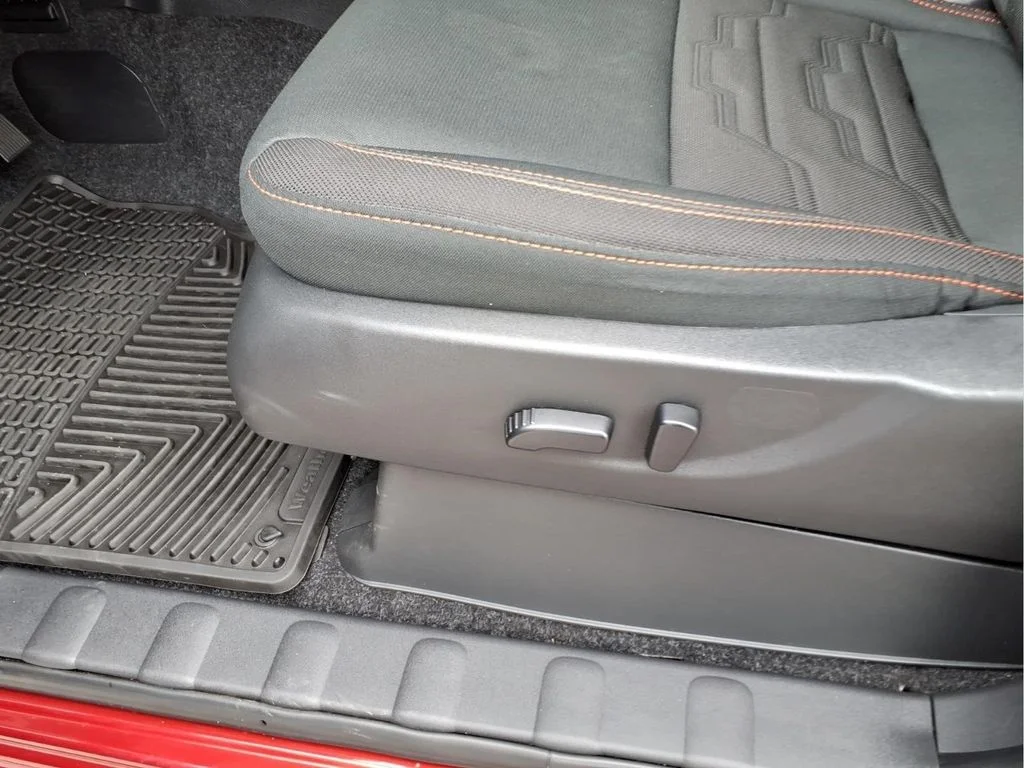 Used 2024 Red Nissan PRO-X image 20