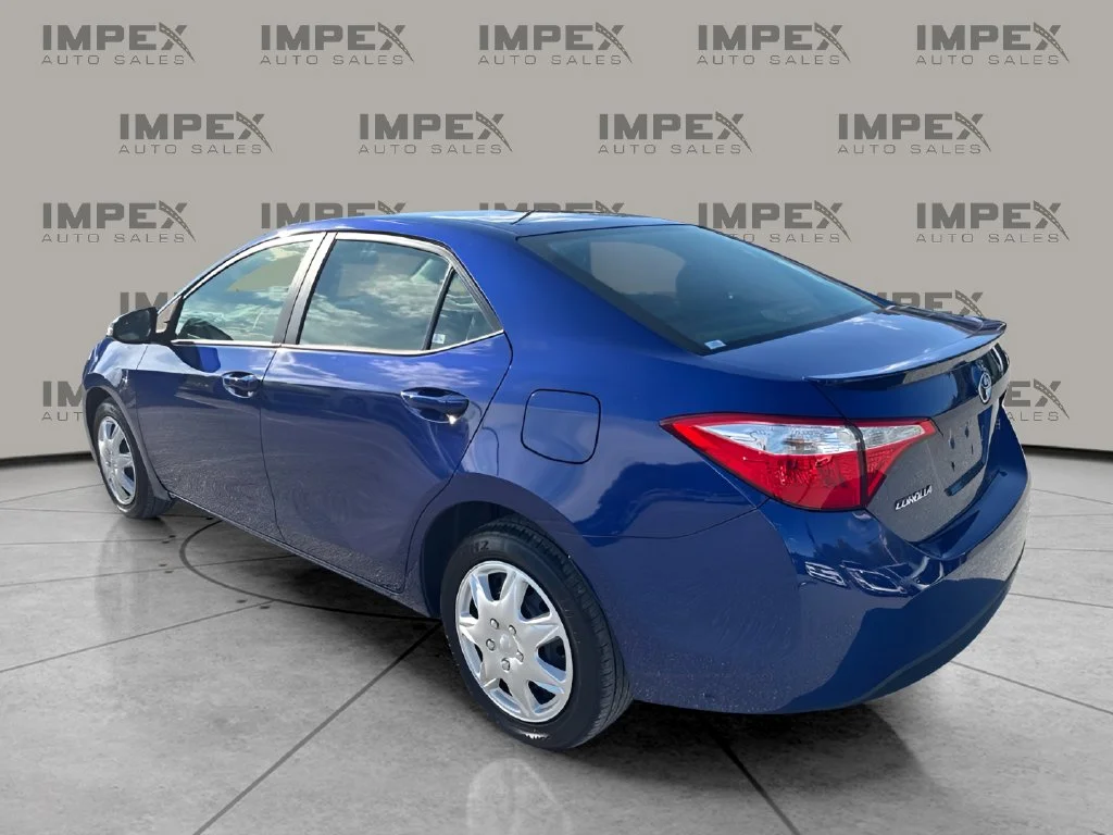 Used 2015 Blue Toyota S image 3
