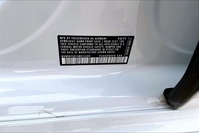 Used 2025 White Volkswagen 2.0T image 35