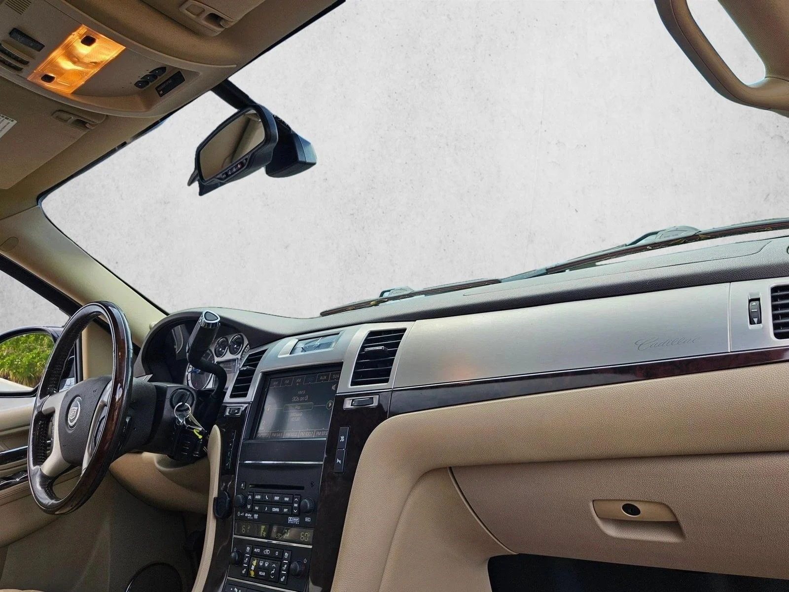 Used 2011 Black Raven Cadillac Luxury image 22