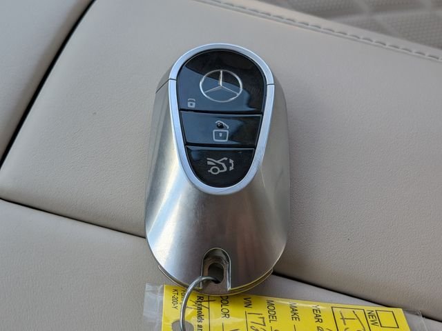 Used 2023 Black Mercedes-Benz S 580 image 34