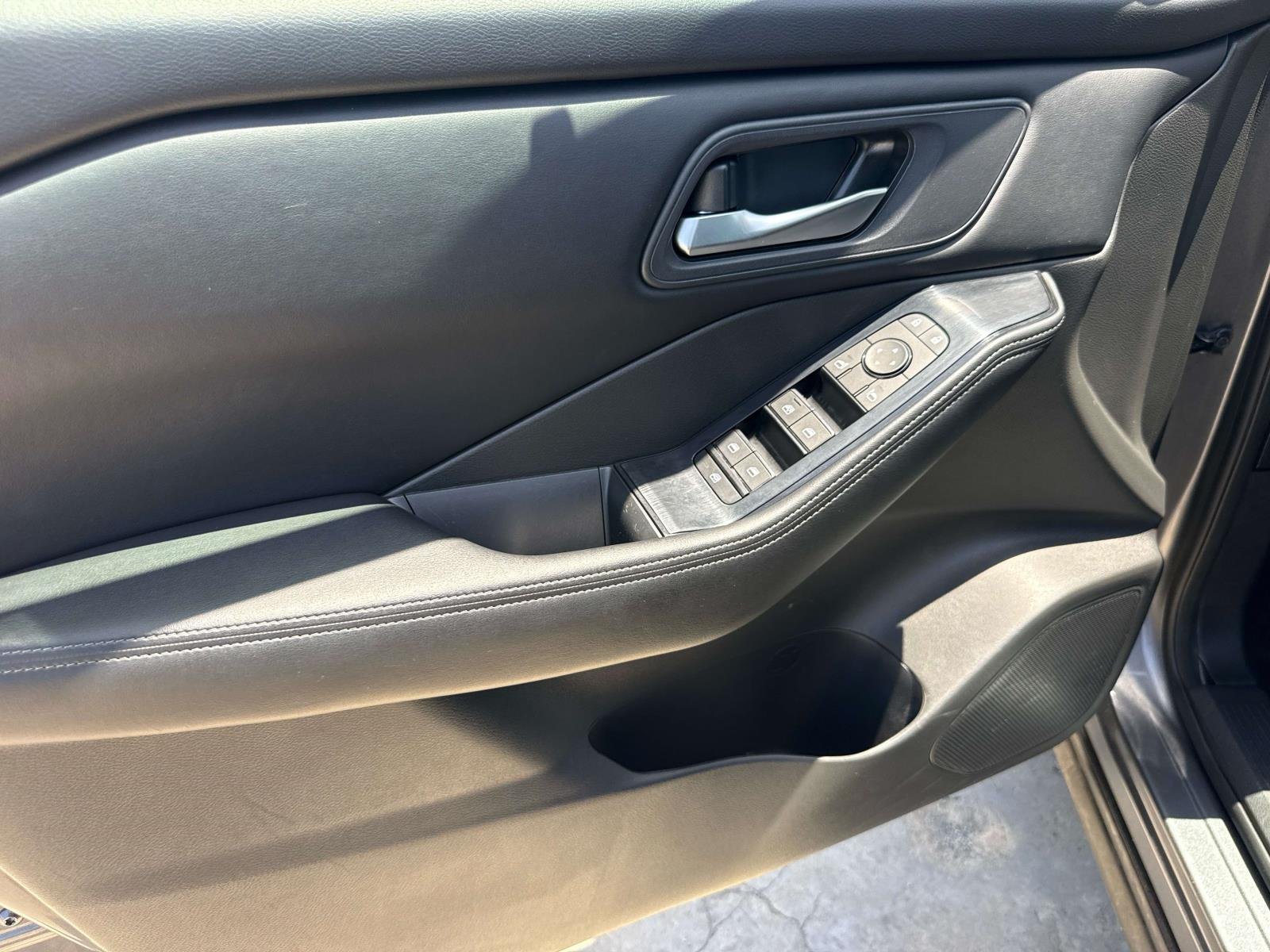 Used 2024 Gray Nissan SV image 20