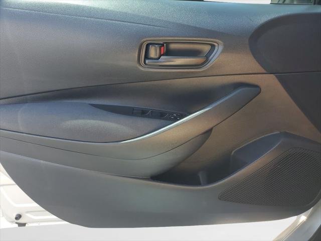 Certified Used 2025 CLASSIC SILVER METALLIC Toyota  image 18