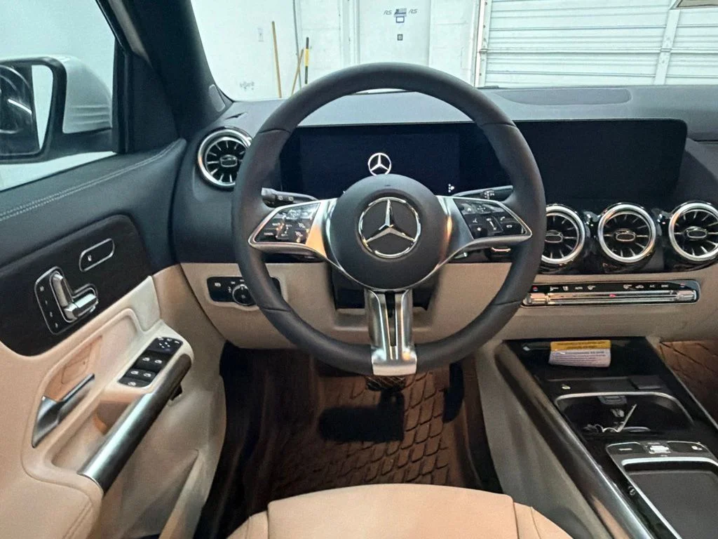 New 2026 White Mercedes-Benz GLA 250 image 20
