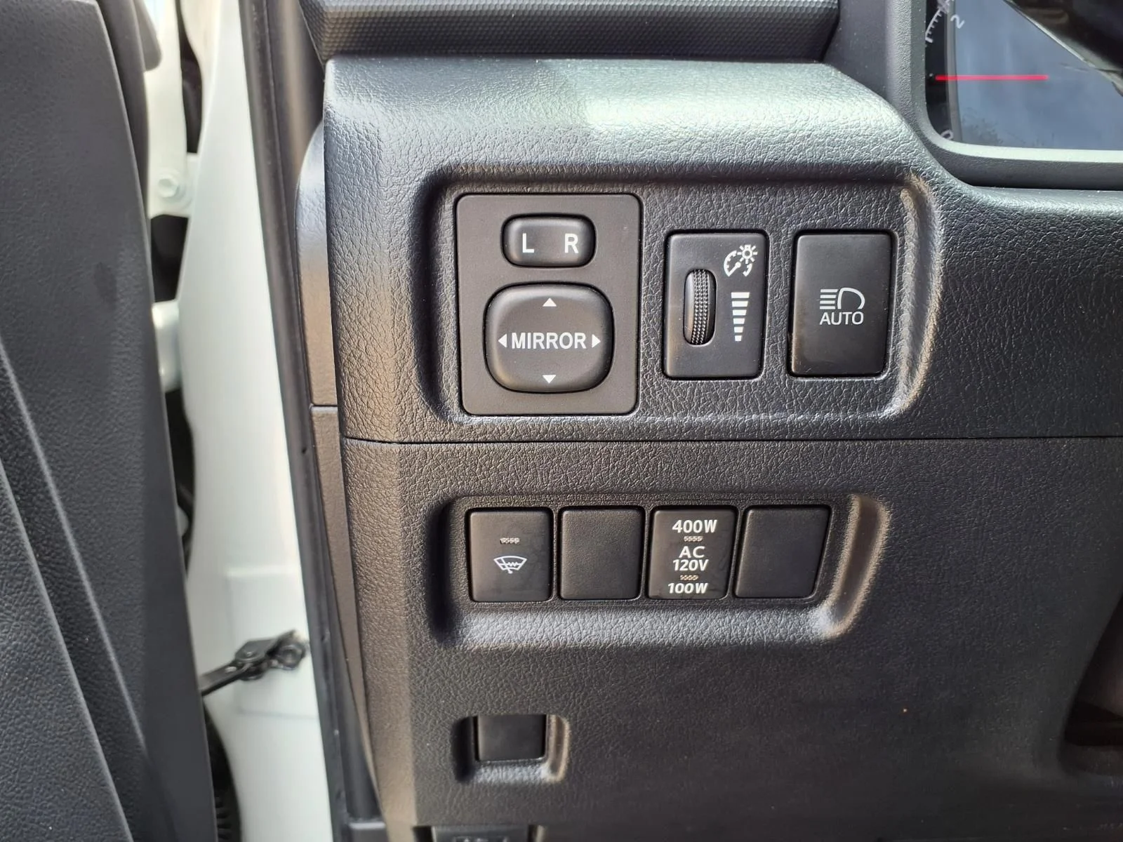 Used 2021 White Toyota SR5 Premium image 22
